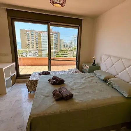 Apartamento Atico Puerto Marina 2 Hab Con Piscina, 500m De La Plata