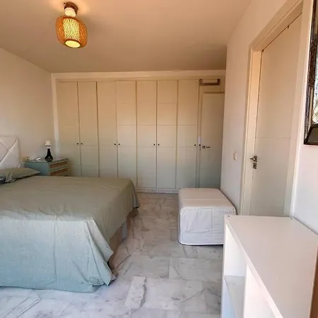 Apartamento Atico Puerto Marina 2 Hab Con Piscina, 500m De La Plata *