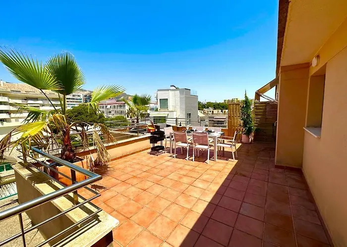 Atico Puerto Marina 2 Hab Con Piscina, 500m De La Plata * Torremolinos