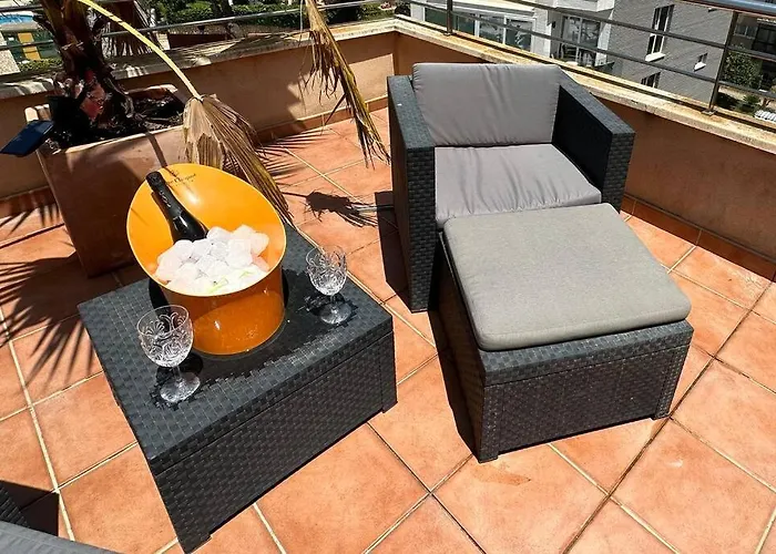 Lejlighed Atico Puerto Marina 2 Hab Con Piscina, 500m De La Plata